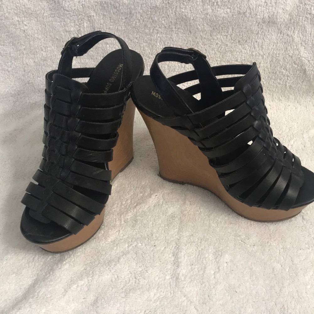 Black and brown wedges